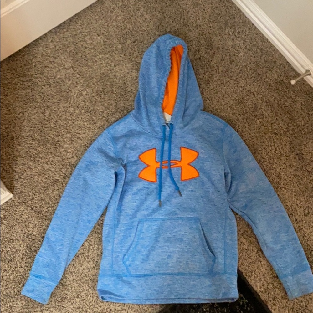 Under armor sweat shirt